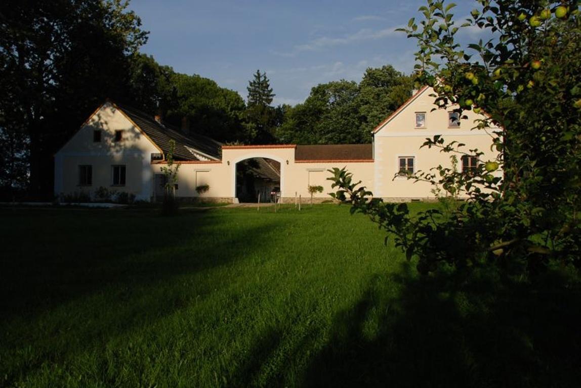 Veverčí Dvůr Hotel Rosec Exterior foto