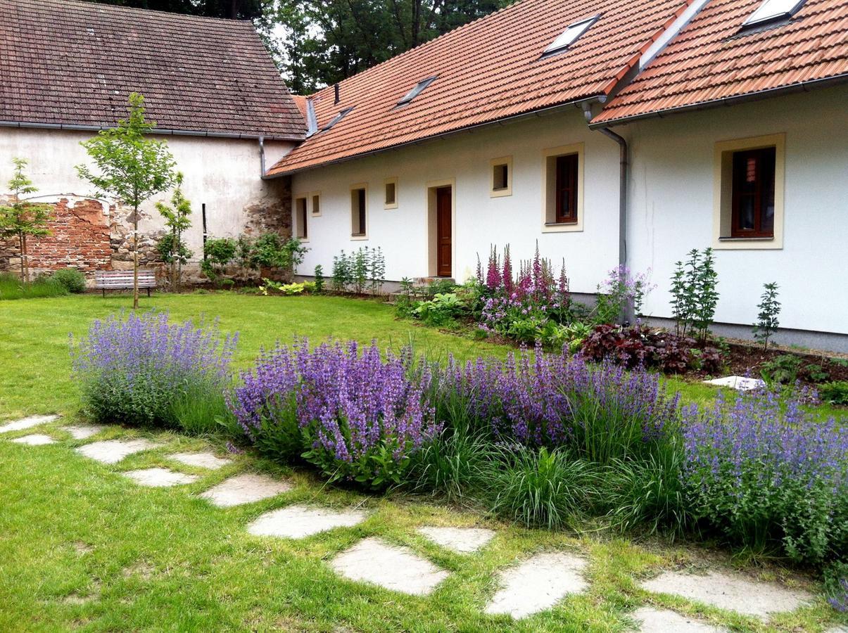Veverčí Dvůr Hotel Rosec Exterior foto